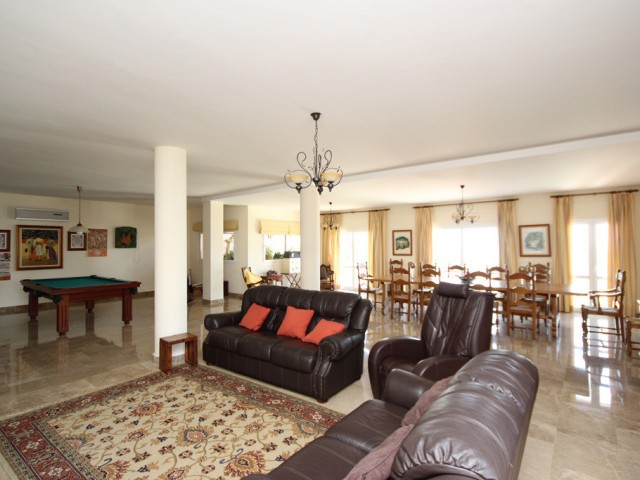 6 Schlafzimmer Reihenhaus in Artola