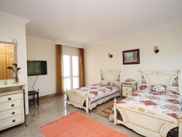 6 Schlafzimmer Reihenhaus in Artola