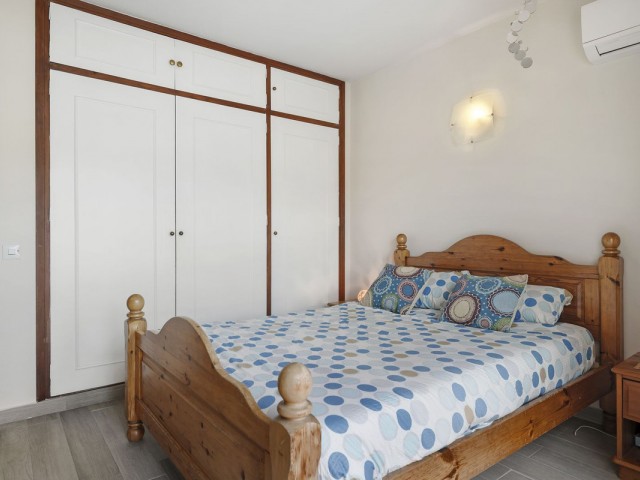 Villa con 4 Dormitorios  en Campo Mijas