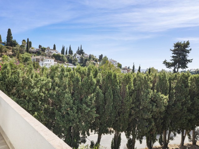 Villa con 4 Dormitorios  en Campo Mijas