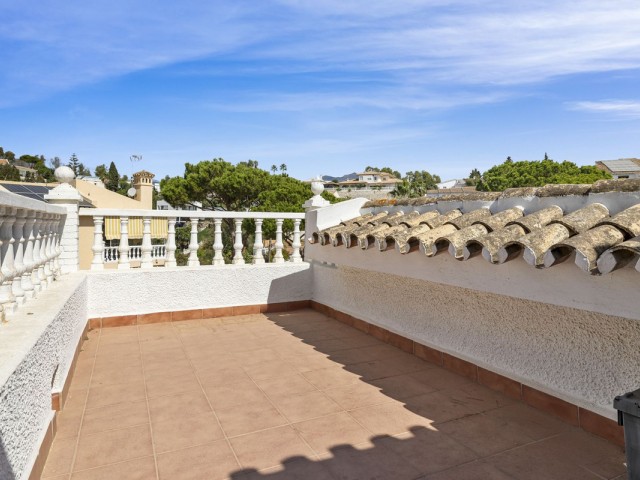 Villa con 4 Dormitorios  en Campo Mijas