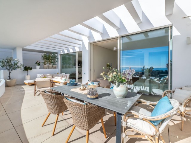 Apartamento con 3 Dormitorios  en Ojén