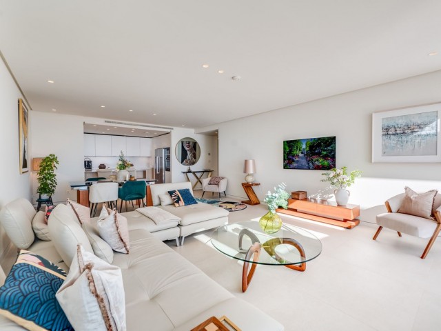 Apartamento con 3 Dormitorios  en Ojén