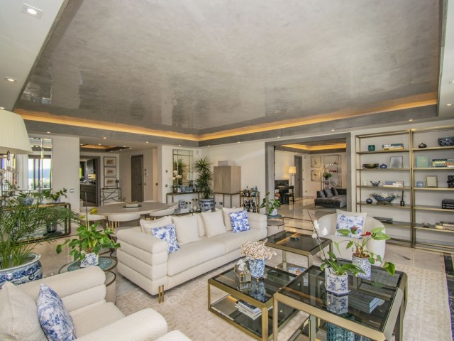 4 Bedrooms Apartment in Sierra Blanca