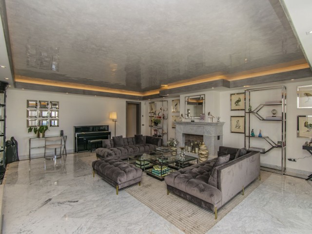 4 Bedrooms Apartment in Sierra Blanca