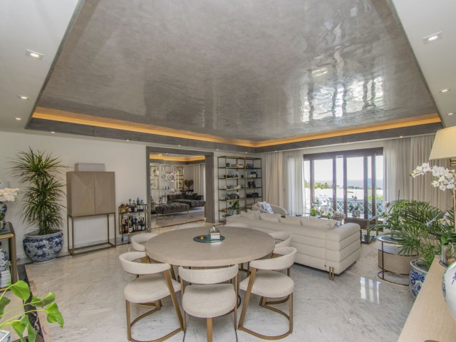 4 Bedrooms Apartment in Sierra Blanca