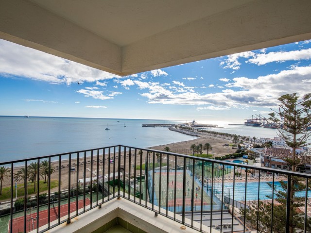 4 Bedrooms Apartment in Málaga Centro