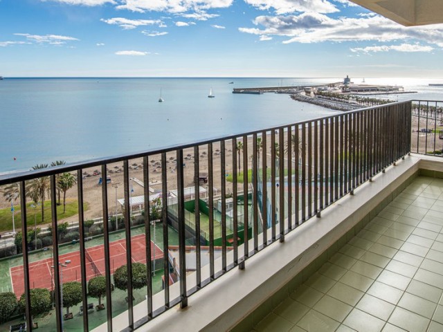 4 Bedrooms Apartment in Málaga Centro