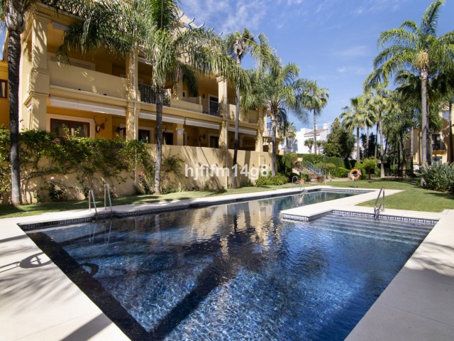Apartamento con 3 Dormitorios  en The Golden Mile