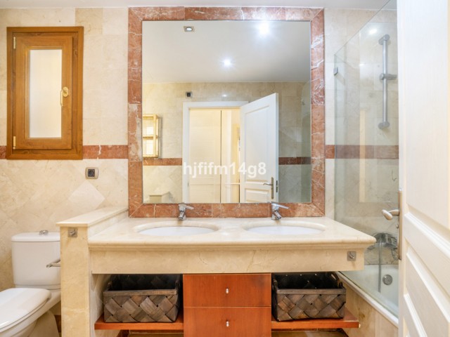 Apartamento con 3 Dormitorios  en The Golden Mile