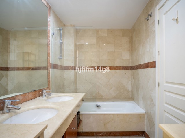 Apartamento con 3 Dormitorios  en The Golden Mile
