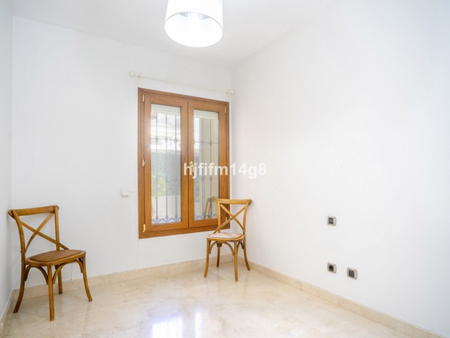 Apartamento con 3 Dormitorios  en The Golden Mile