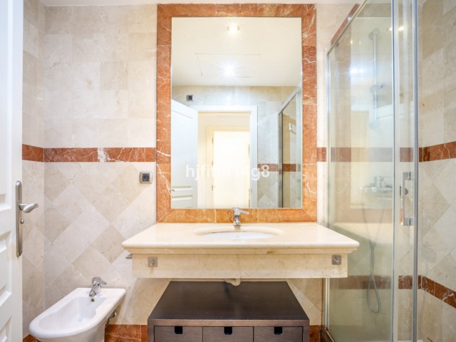 Apartamento con 3 Dormitorios  en The Golden Mile