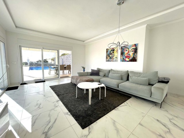 7 Schlafzimmer Villa in El Faro