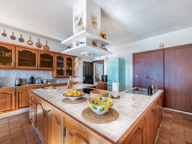 4 Schlafzimmer Villa in Valtocado