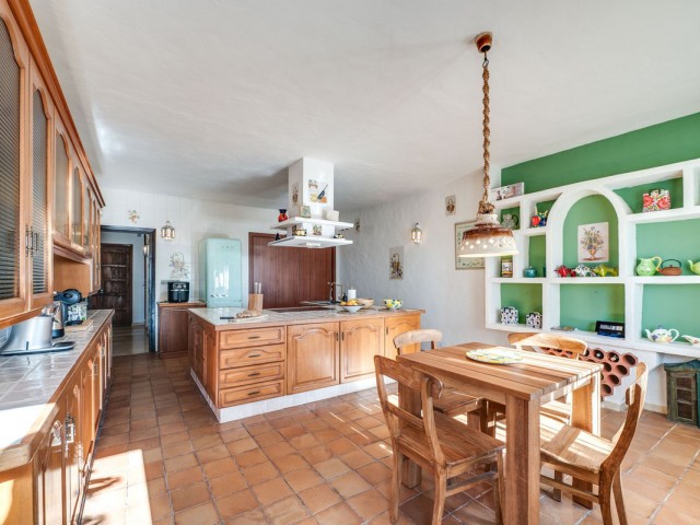 4 Schlafzimmer Villa in Valtocado