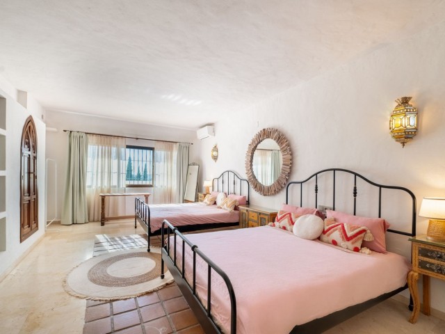 4 Schlafzimmer Villa in Valtocado