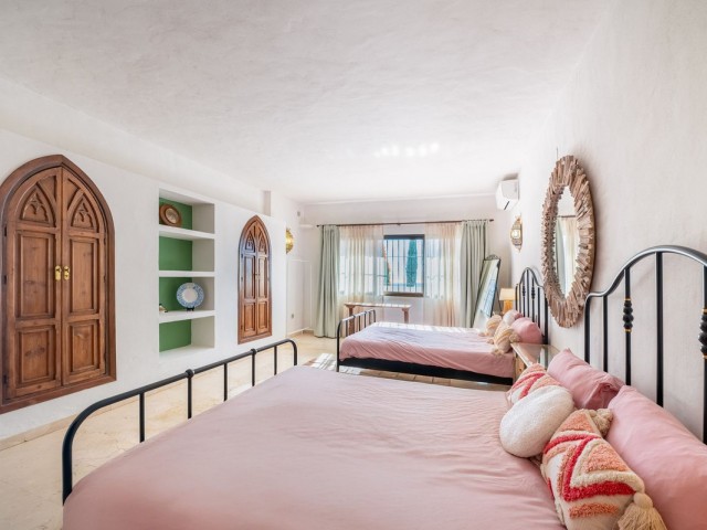 4 Schlafzimmer Villa in Valtocado