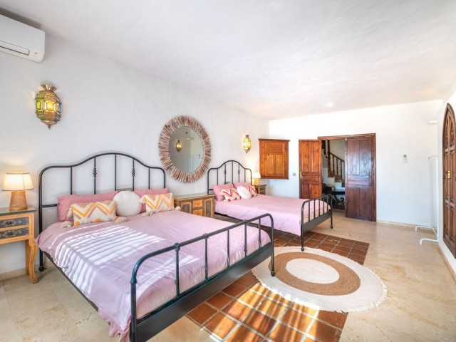 4 Schlafzimmer Villa in Valtocado