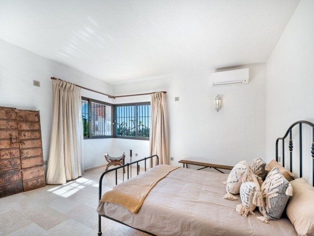 4 Schlafzimmer Villa in Valtocado