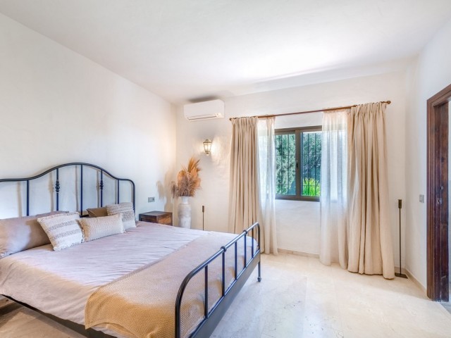 4 Schlafzimmer Villa in Valtocado