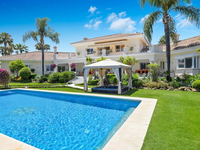 6 Slaapkamer Villa in Nueva Andalucía