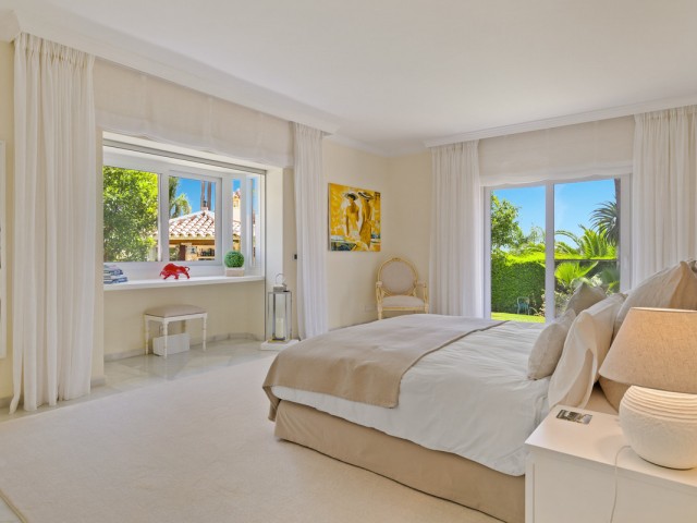 6 Slaapkamer Villa in Nueva Andalucía