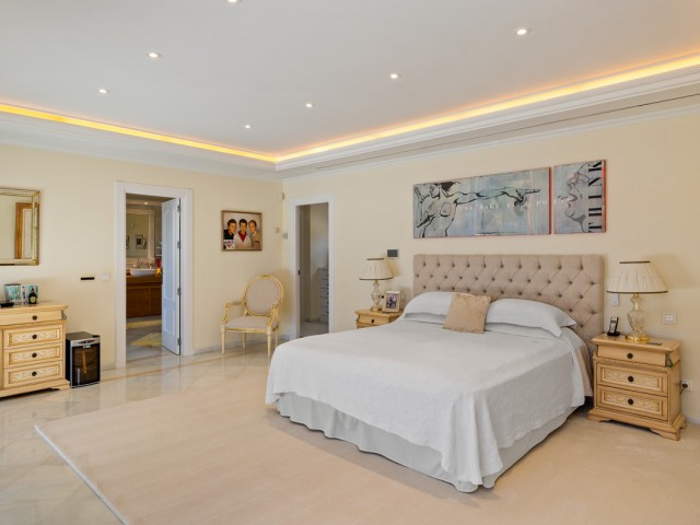 6 Slaapkamer Villa in Nueva Andalucía