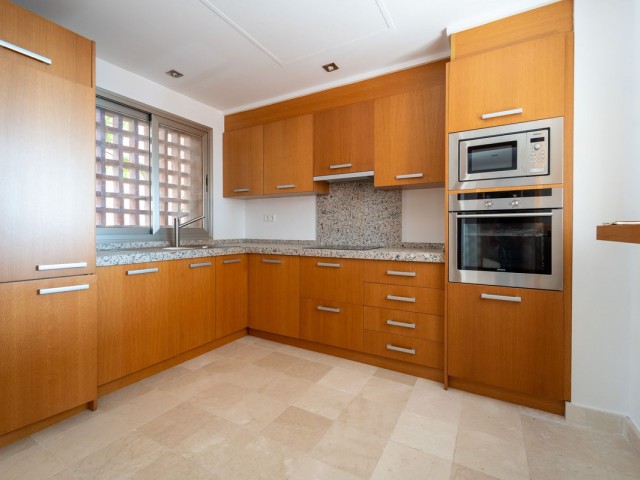 5 Bedrooms Townhouse in Riviera del Sol