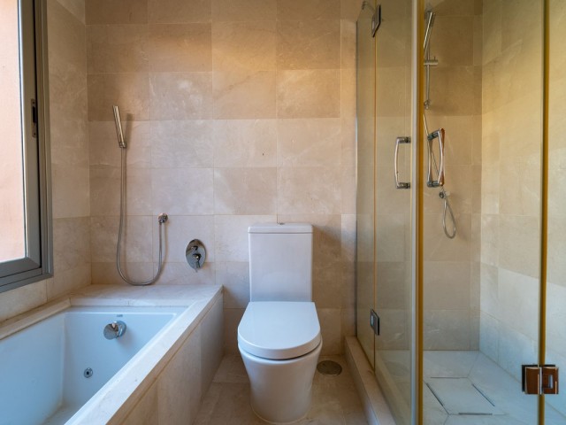 5 Bedrooms Townhouse in Riviera del Sol