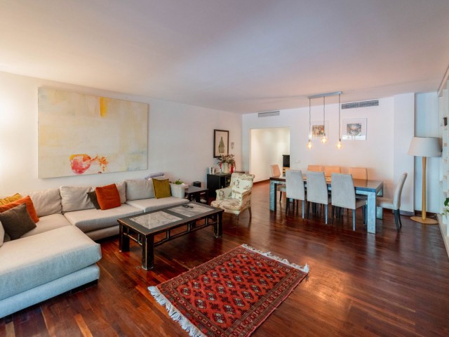Apartamento con 3 Dormitorios  en The Golden Mile