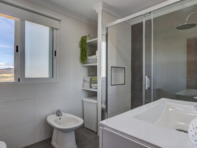 Maison mitoyenne avec 3 Chambres  à Manilva