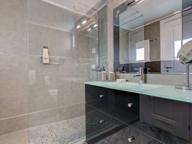 Kattohuoneisto, Bahía de Marbella, R4624858