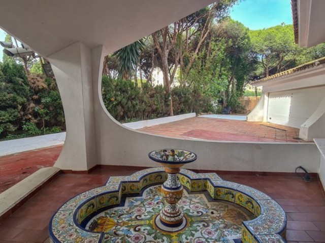 9 Sovrums Villa i Cabopino