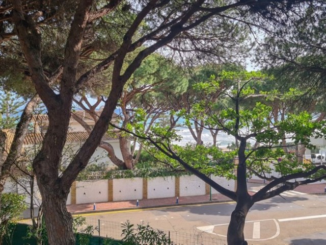 9 Sovrums Villa i Cabopino