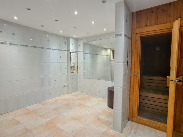 9 Sovrums Villa i Cabopino