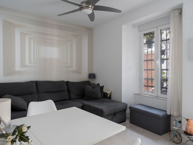 2 Bedrooms Townhouse in Estepona