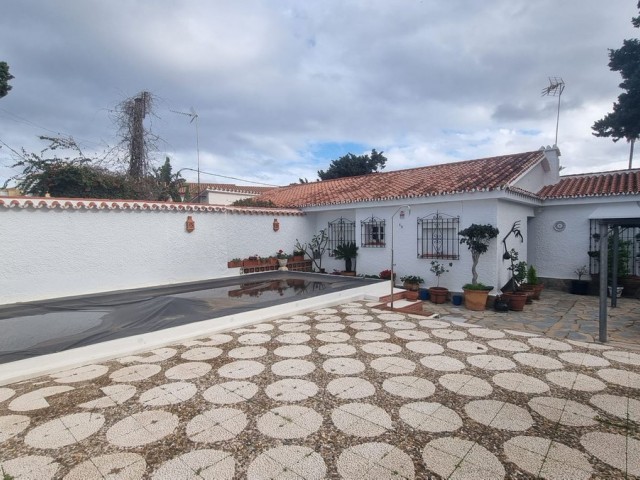 Villa, San Luis de Sabinillas, R4937530