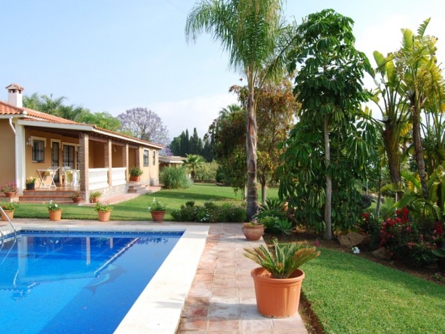 4 Bedrooms Villa in Alhaurín de la Torre