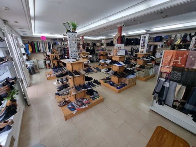 Comercial con 0 Dormitorios  en San Pedro de Alcántara