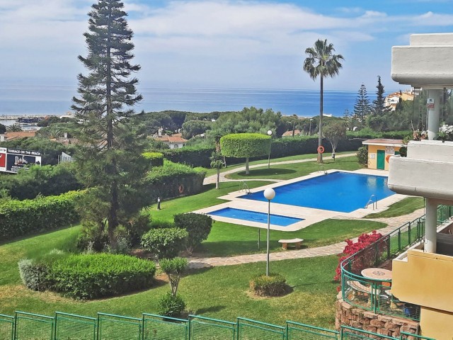 Apartamento con 3 Dormitorios  en Cabopino