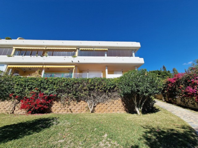 Apartamento con 3 Dormitorios  en Cabopino