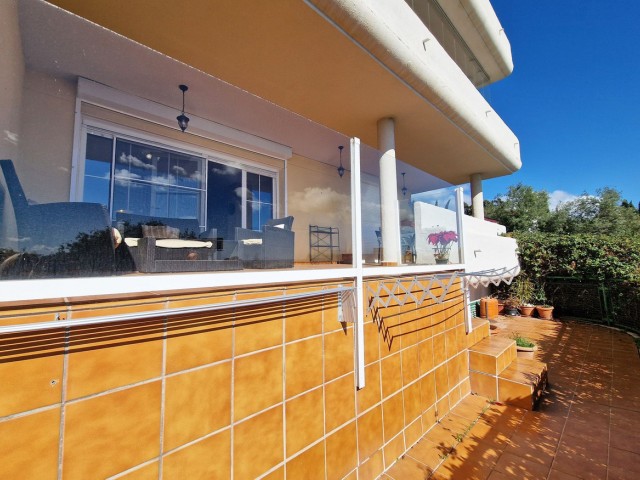 Apartamento con 3 Dormitorios  en Cabopino