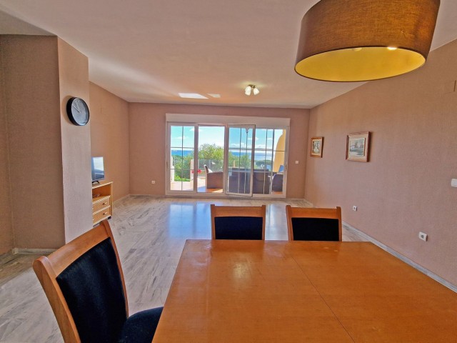 Apartamento con 3 Dormitorios  en Cabopino