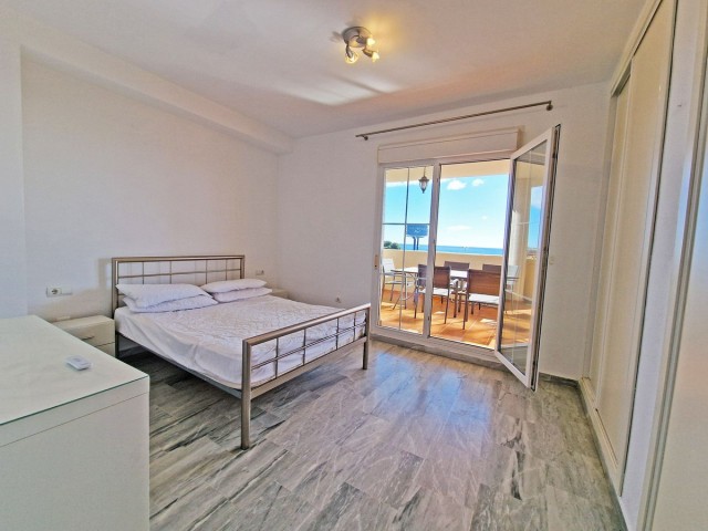 Apartamento con 3 Dormitorios  en Cabopino