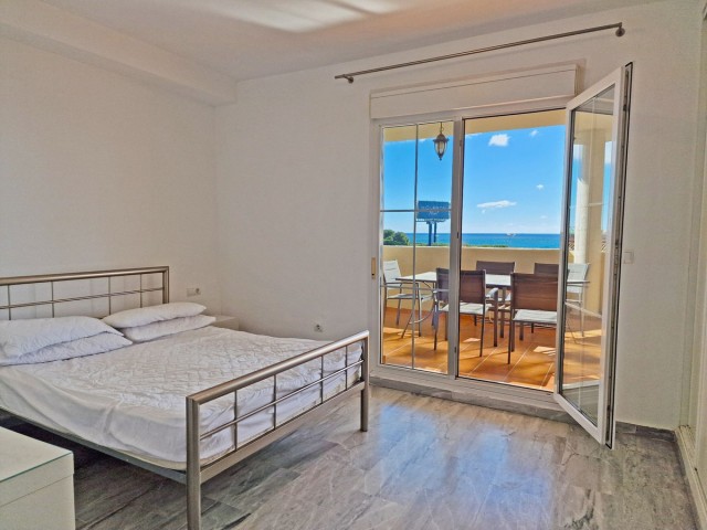 Apartamento con 3 Dormitorios  en Cabopino