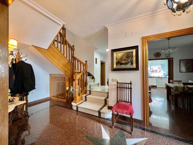 Villa con 5 Dormitorios  en Fuengirola