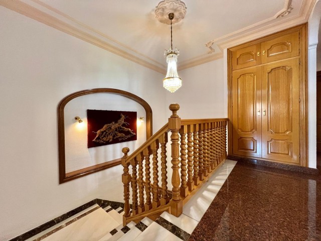 Villa con 5 Dormitorios  en Fuengirola