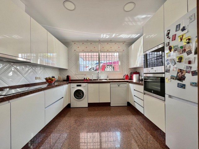 Villa con 5 Dormitorios  en Fuengirola