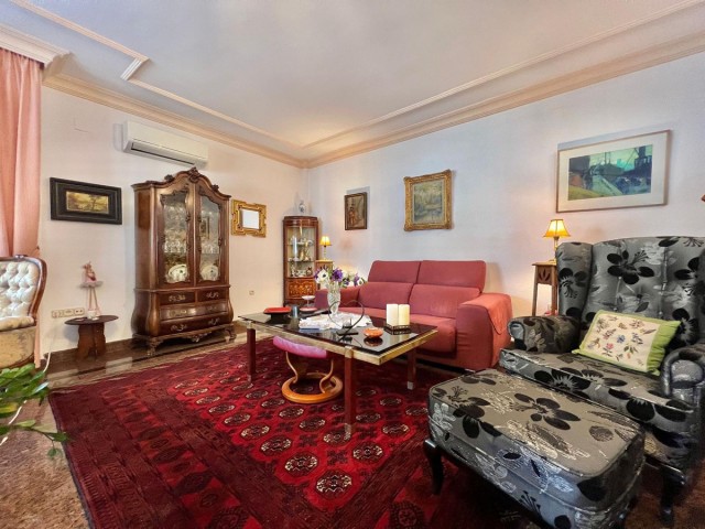 Villa con 5 Dormitorios  en Fuengirola